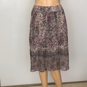 Gerry Weber grey printed pleated skirt. USA size S